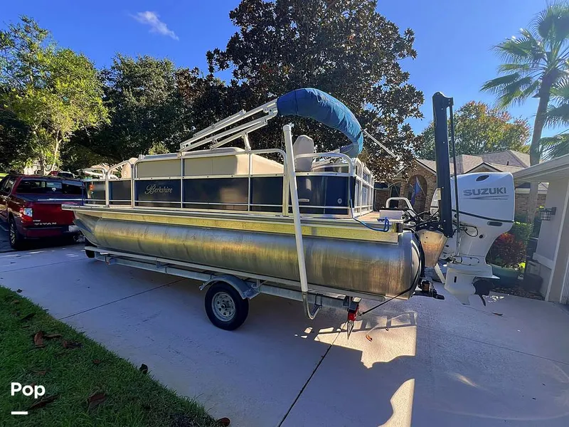 Slide: The Image of Berkshire B20F 2016 - 16005298