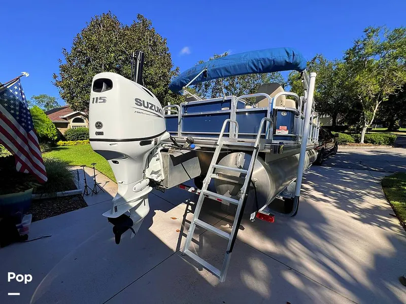 Slide: The Image of Berkshire B20F 2016 - 16005303