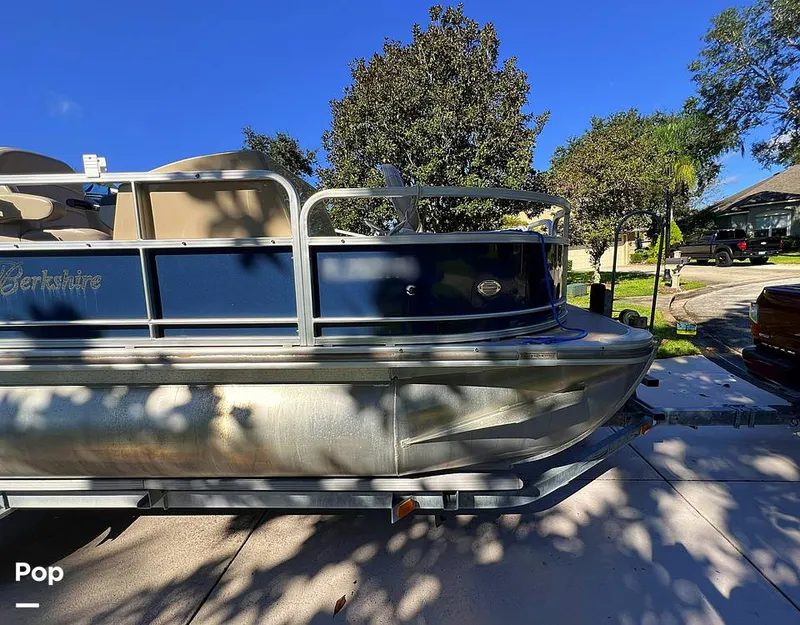 Slide: The Image of Berkshire B20F 2016 - 16005306