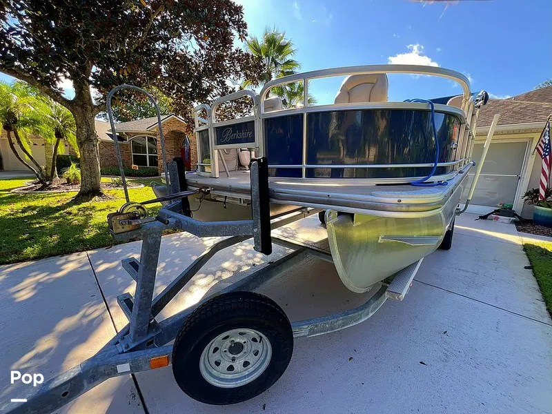 Slide: The Image of Berkshire B20F 2016 - 16005309