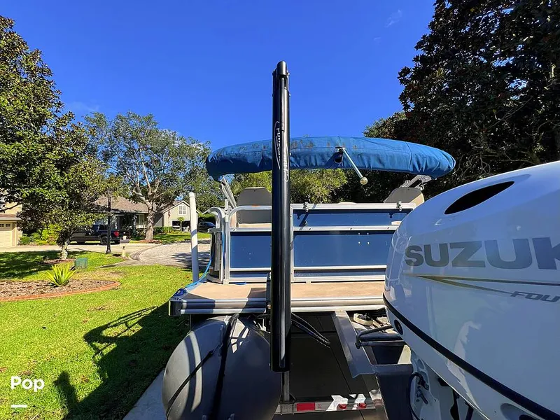 Slide: The Image of Berkshire B20F 2016 - 16005322