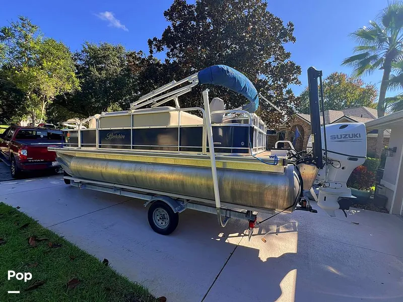 Slide: The Image of Berkshire B20F 2016 - 16005297