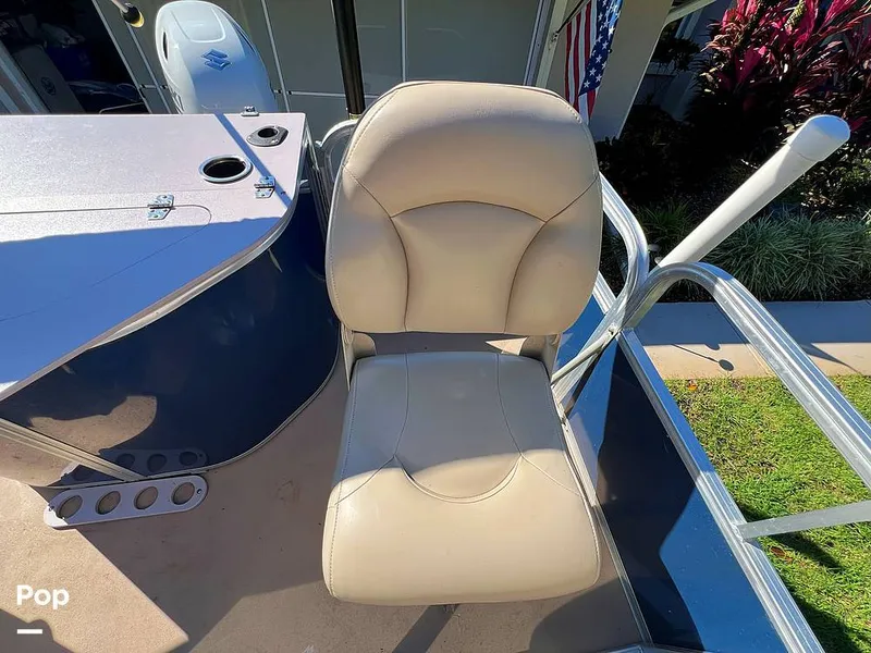 Slide: The Image of Berkshire B20F 2016 - 16005343