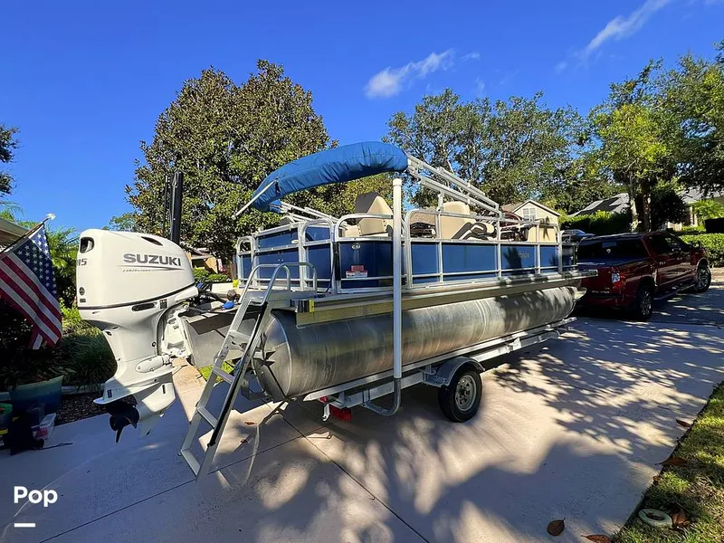 Slide: The Image of Berkshire B20F 2016 - 16005288