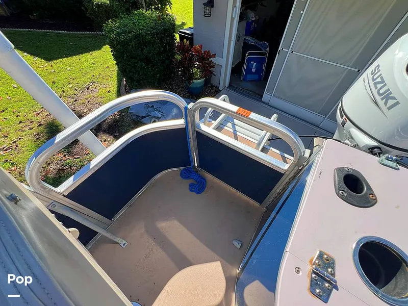 Slide: The Image of Berkshire B20F 2016 - 16005345