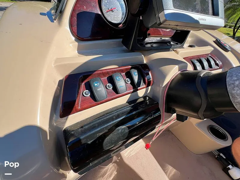 Slide: The Image of Berkshire B20F 2016 - 16005359