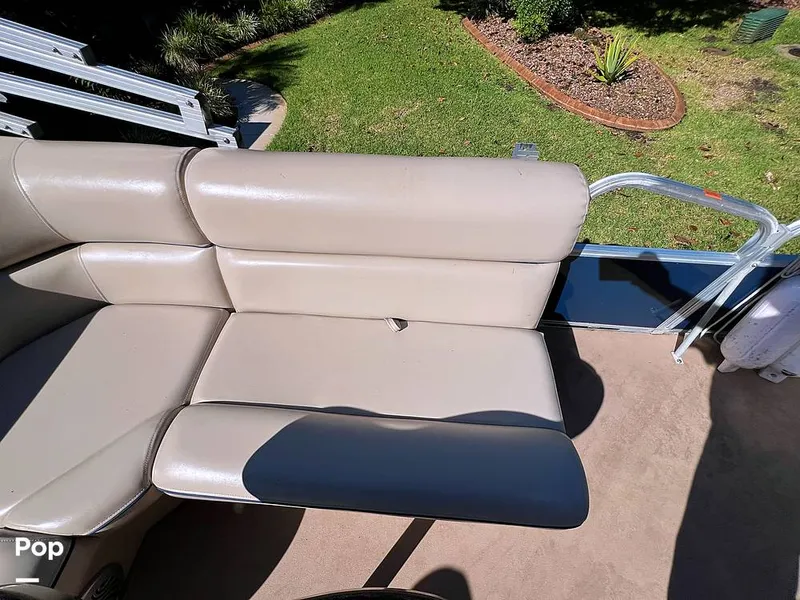 Slide: The Image of Berkshire B20F 2016 - 16005368