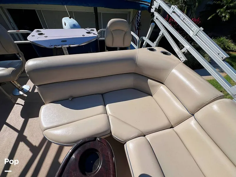 Slide: The Image of Berkshire B20F 2016 - 16005369