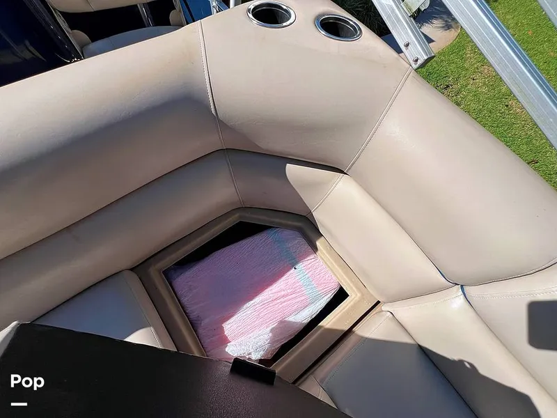 Slide: The Image of Berkshire B20F 2016 - 16005371