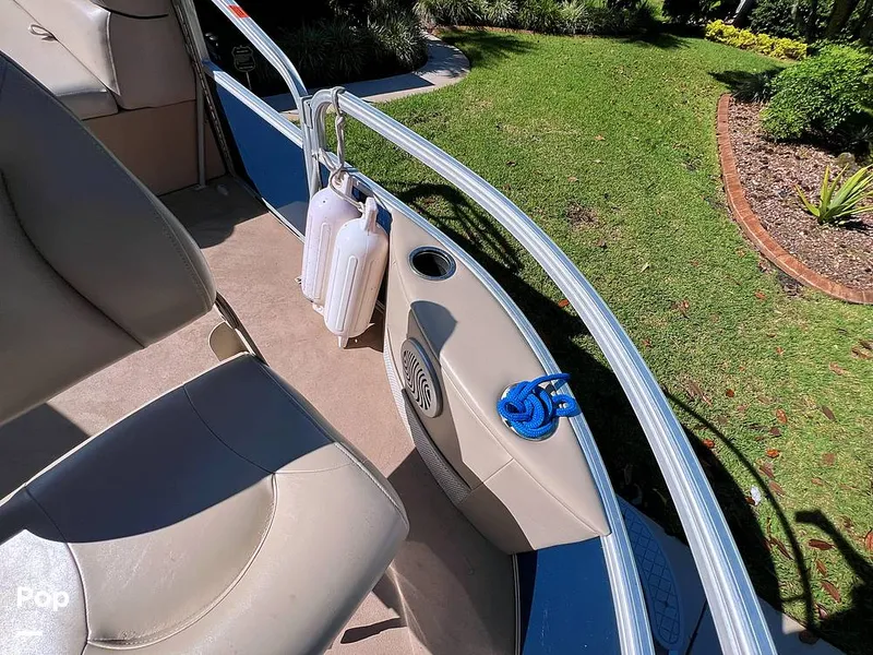 Slide: The Image of Berkshire B20F 2016 - 16005376