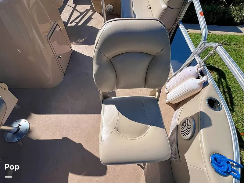 Slide: The Image of Berkshire B20F 2016 - 16005379