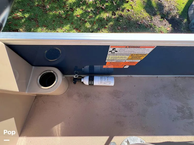 Slide: The Image of Berkshire B20F 2016 - 16005365