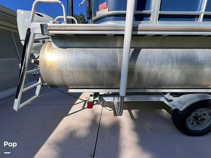 Slide: The Image of Berkshire B20F 2016 - 16005386