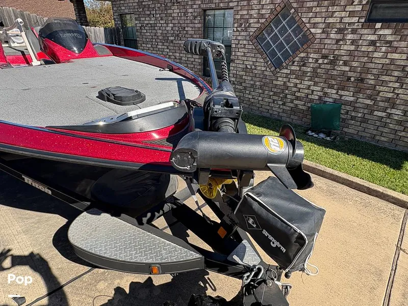 Slide: The Image of Trolling Motor With Hot Shot Pedal - 16040533