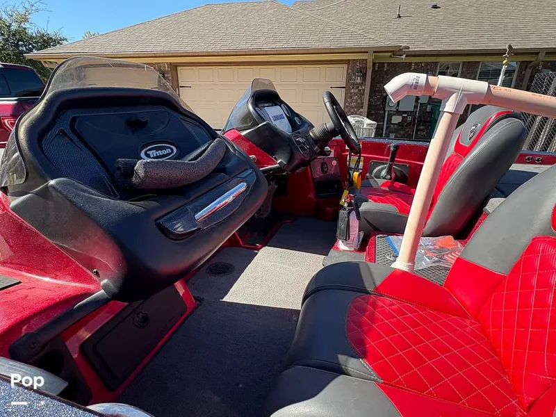 Slide: The Image of Glove Box - 16040541