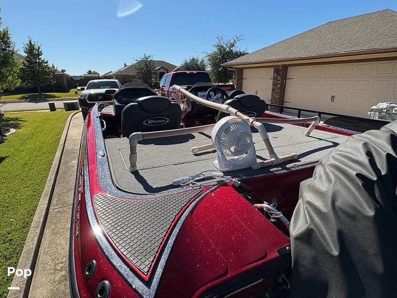 Slide: The Image of Triton 20TRX Patriot 2016 - 16040548