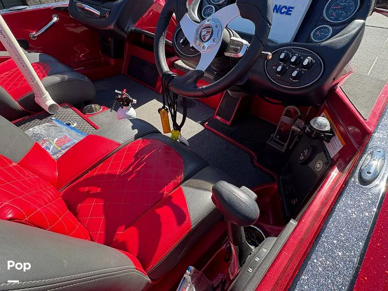 Slide: The Image of Triton 20TRX Patriot 2016 - 16040566