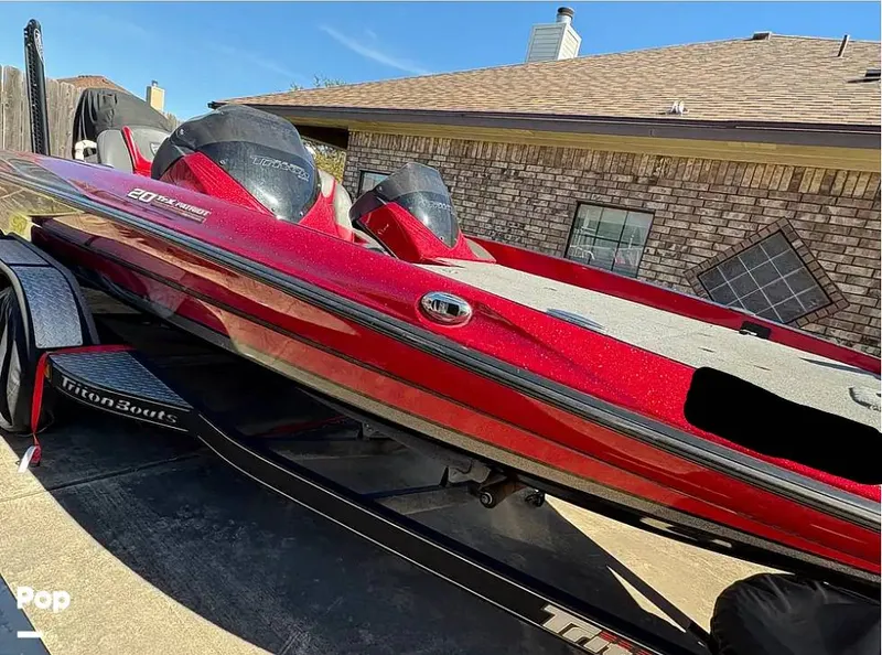 Slide: The Image of Triton 20TRX Patriot 2016 - 16063462