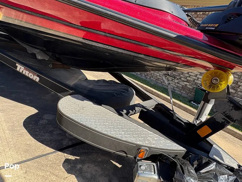 Slide: The Image of Triton 20TRX Patriot 2016 - 16040585