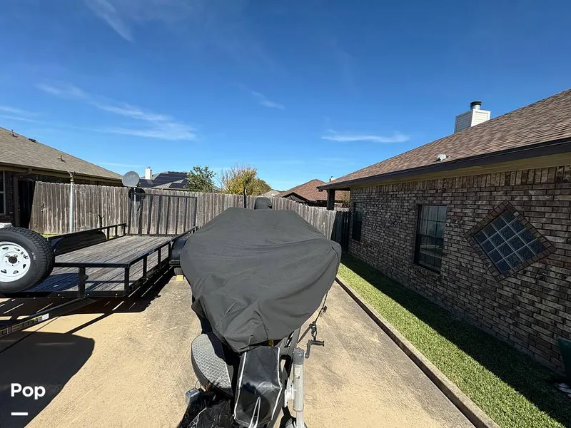 Slide: The Image of Triton 20TRX Patriot 2016 - 16040790