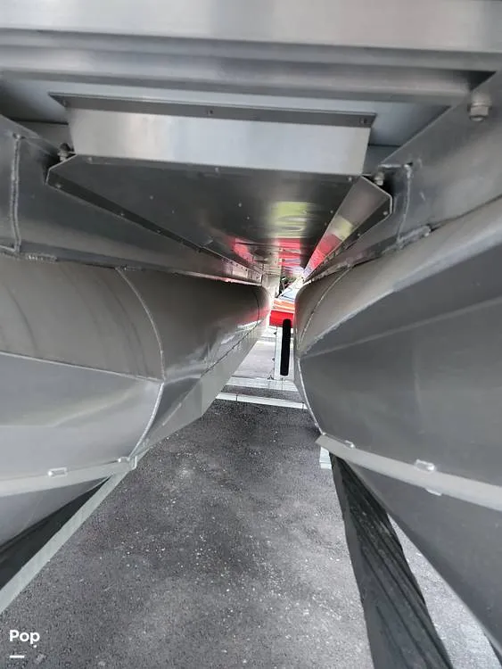 Slide: The Image of Manitou 22 Max Bench 2024 - 15986655