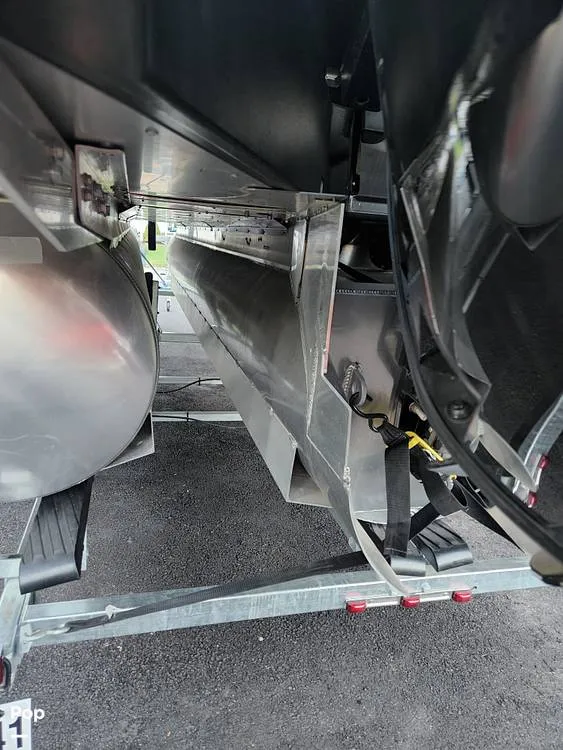 Slide: The Image of Manitou 22 Max Bench 2024 - 15986656