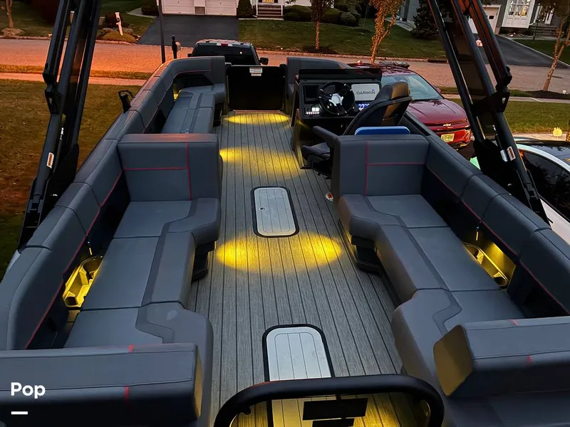 Slide: The Image of Manitou 22 Max Bench 2024 - 16047332