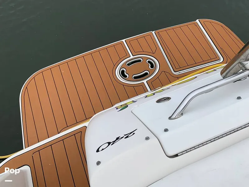 Slide: The Image of Sea Ray 240 Sundancer 2001 - 15999346