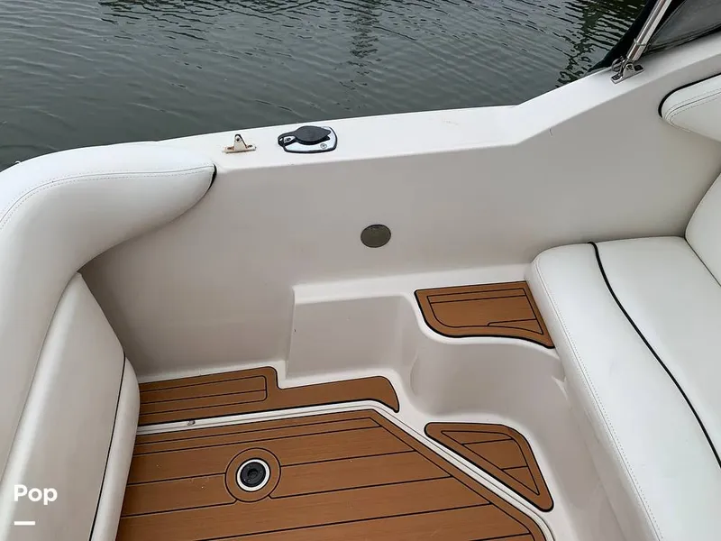 Slide: The Image of Sea Ray 240 Sundancer 2001 - 15999336