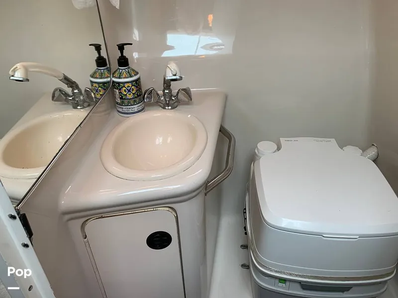 Slide: The Image of Sea Ray 240 Sundancer 2001 - 15999301