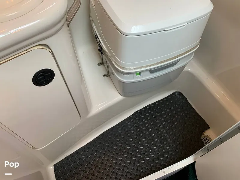 Slide: The Image of Sea Ray 240 Sundancer 2001 - 15999304