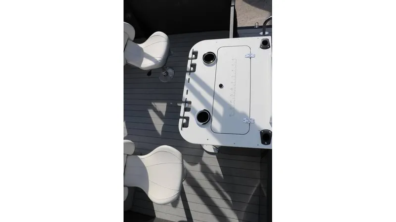 Slide: The Image of Sylvan Mirage 820 Party Fish Premium 2025 - 17