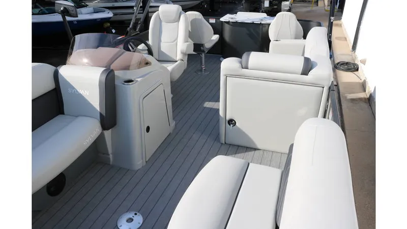 Slide: The Image of Sylvan Mirage 820 Party Fish Premium 2025 - 2