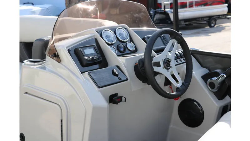 Slide: The Image of Sylvan Mirage 820 Party Fish Premium 2025 - 8