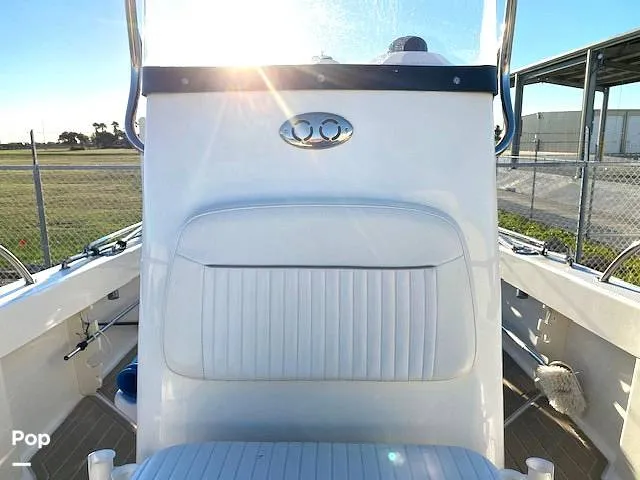 Slide: The Image of Front Center Console Cushion Seating - 16008961