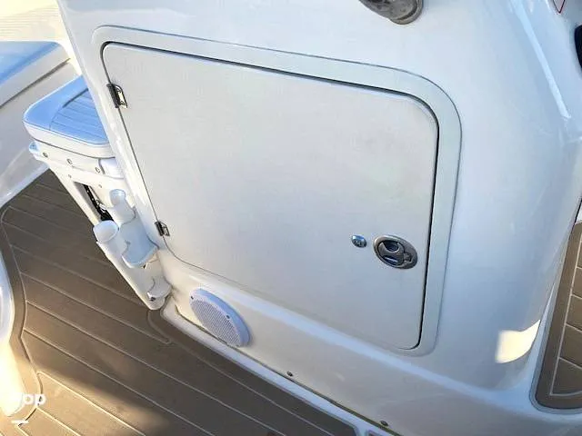 Slide: The Image of Center Console Storage - 16008964