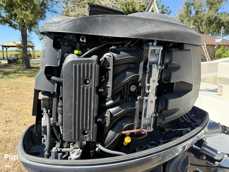 Slide: The Image of NauticStar 231 Coastal 2016 - 16010287