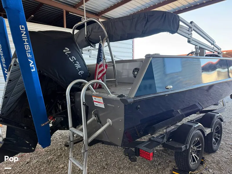 Slide: The Image of Lowe SD224 2022 - 16014858