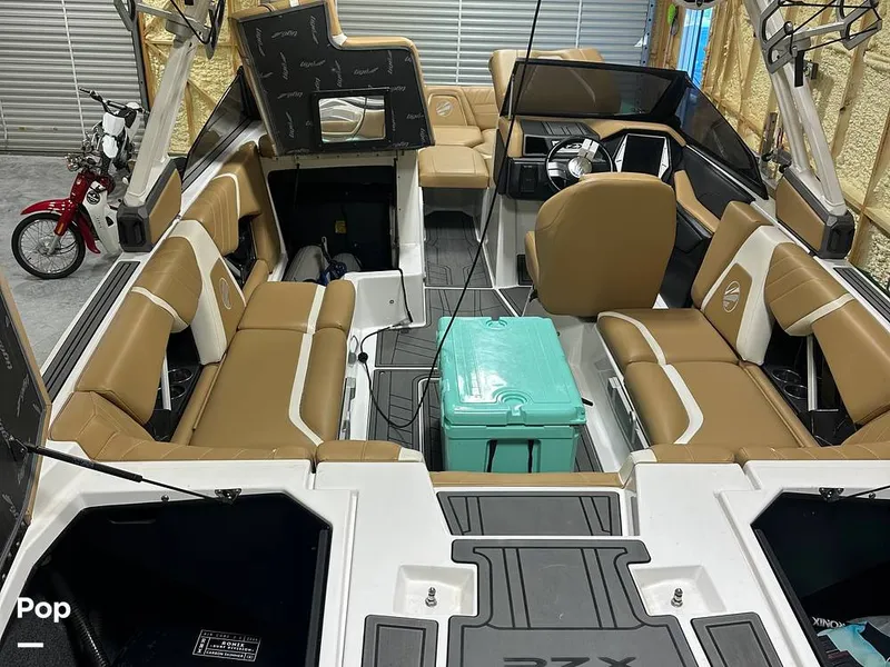 Slide: The Image of Aft Storage And Ballast Bags - 15986670