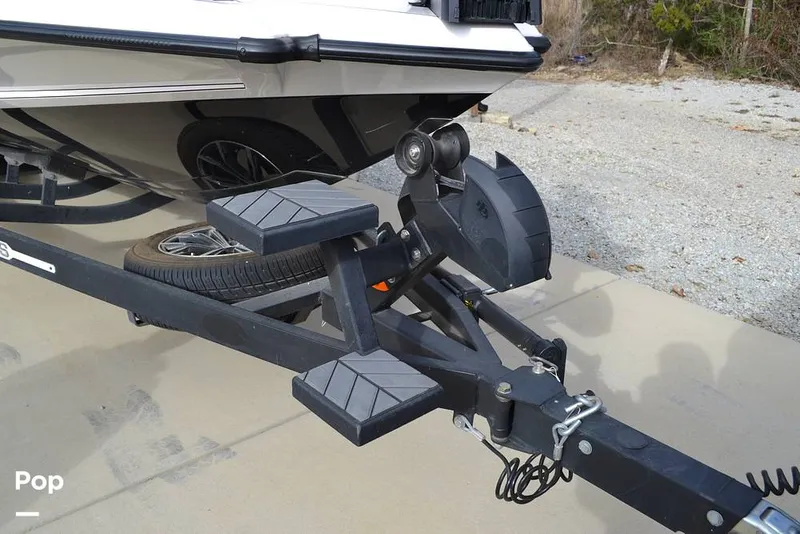 Slide: The Image of Steps To Get On Boat - 16050093