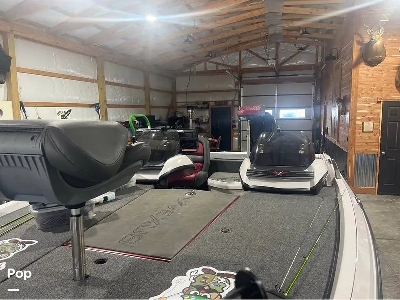 Slide: The Image of Casting Deck W/storage - 15994755