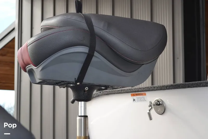 Slide: The Image of Pedestal Seats - 16050099