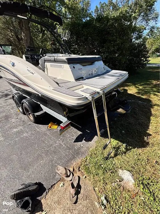 Slide: The Image of Sea Ray SPX 210 2017 - 16089892