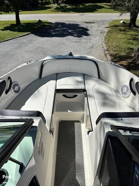 Slide: The Image of Sea Ray SPX 210 2017 - 15987185