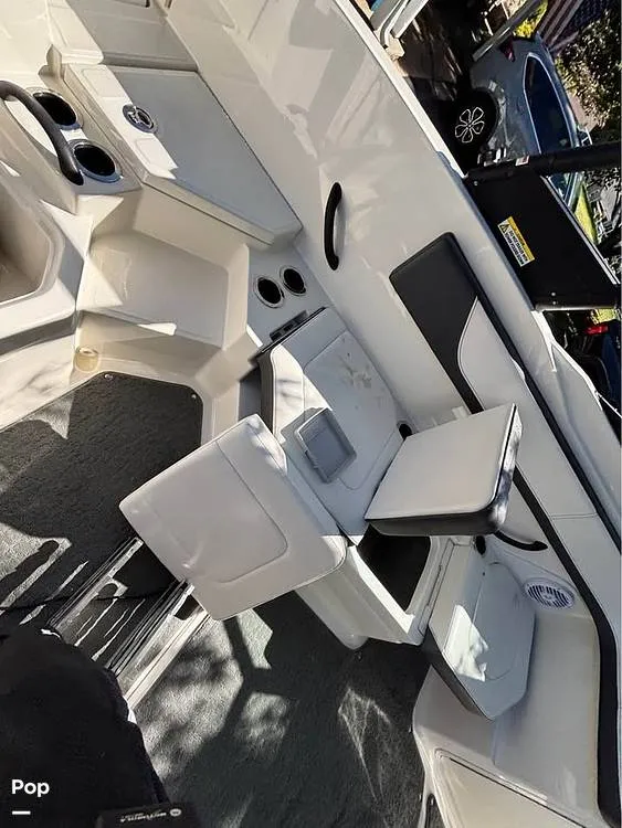 Slide: The Image of Sea Ray SPX 210 2017 - 16089888