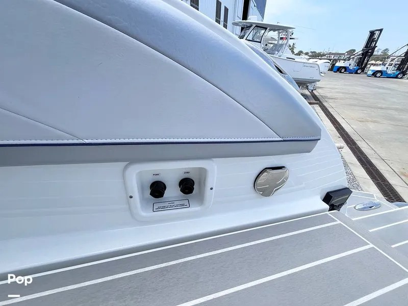 Slide: The Image of Formula 330 CBR 2022 - 16300322