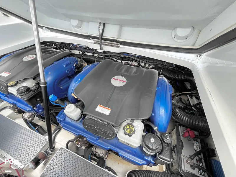 Slide: The Image of Formula 330 CBR 2022 - 16300350