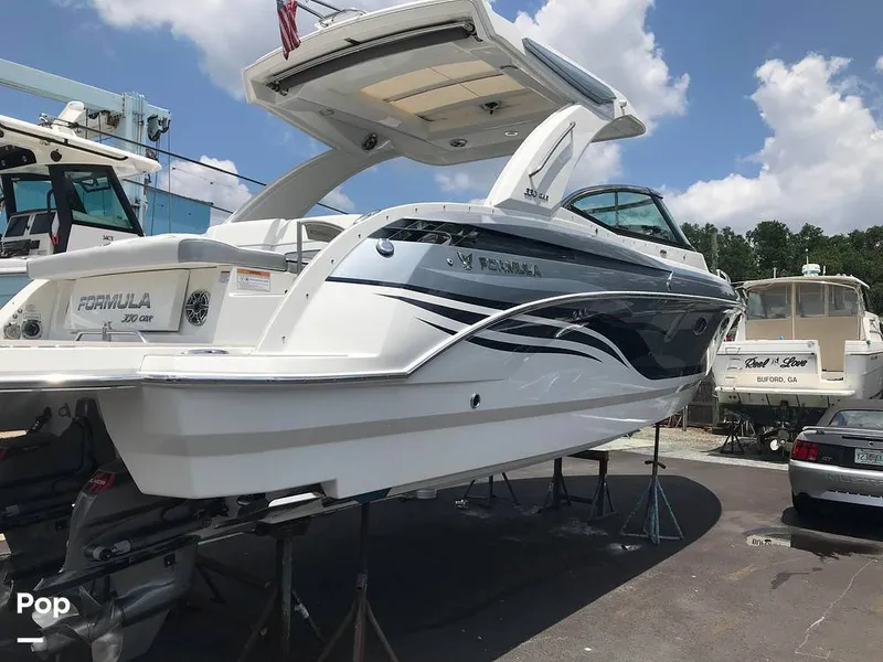 Slide: The Image of Formula 330 CBR 2022 - 16178718