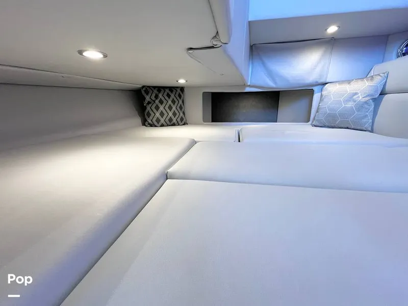 Slide: The Image of Formula 330 CBR 2022 - 16300307