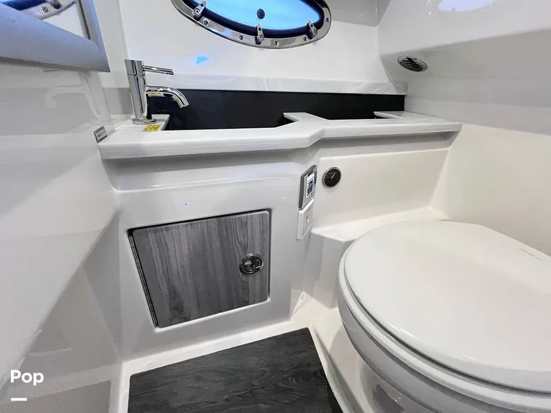 Slide: The Image of Head - 16300298